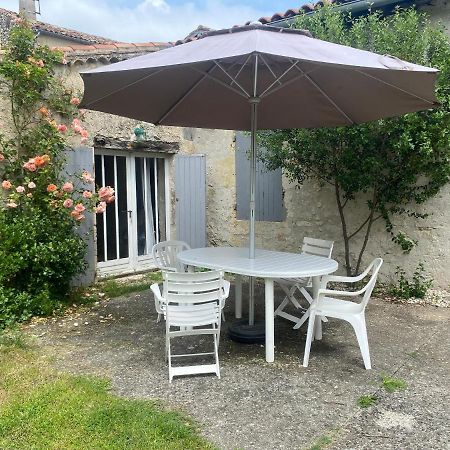 Studio pour 4 personnes au Sabathé Saint-Mezard Exterior foto