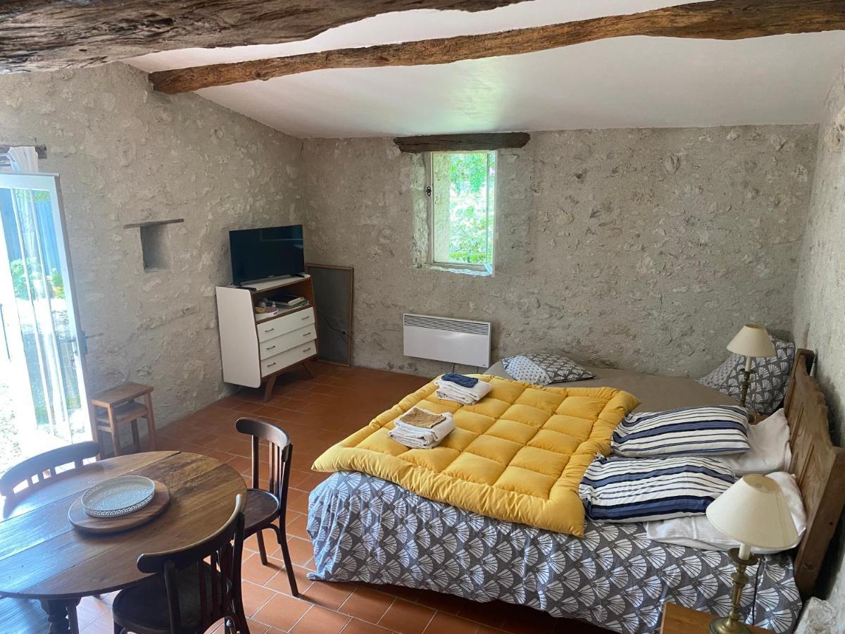 Studio pour 4 personnes au Sabathé Saint-Mezard Exterior foto