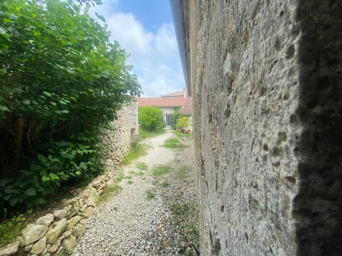 Studio pour 4 personnes au Sabathé Saint-Mezard Exterior foto
