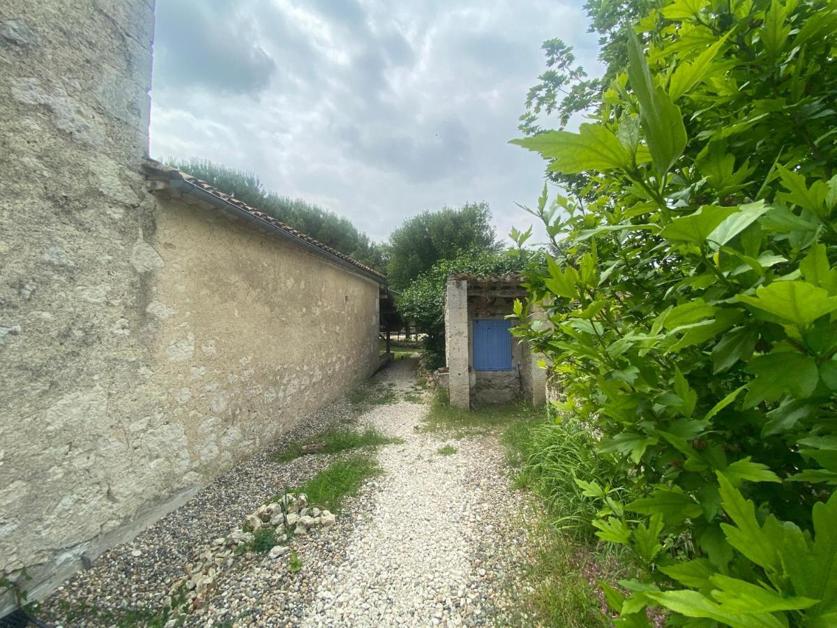 Studio pour 4 personnes au Sabathé Saint-Mezard Exterior foto